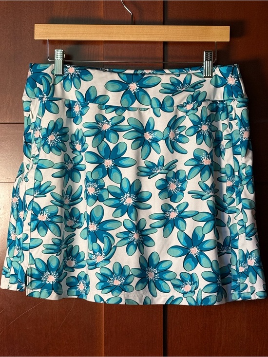 Tail Dresses & Skirts - Tail Golf Remy Pull On Teal Floral Performance Golf Skort Size Medium